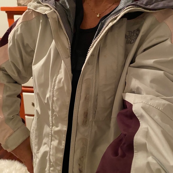 The. North Face Womens  Hyvent ski jacket - Picture 10 of 16